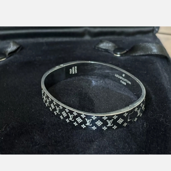 Authentic Louis Vuitton Silver cuff bangle bracelet - Picture 6 of 9